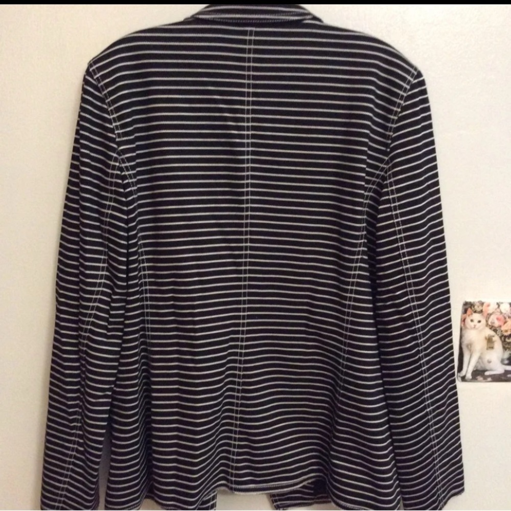 Lafayette 148 New York Devin Stripe Blazer
Size 12 - Picture 3 of 9